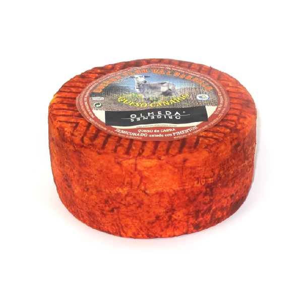 Semi cured goat cheese with Paprika